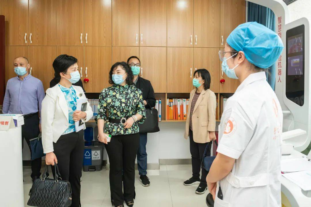 人保服务 ,人保有温度_医养结合行业发展如何? 国家卫健委：全国医养结合机构的床位总数达200万张