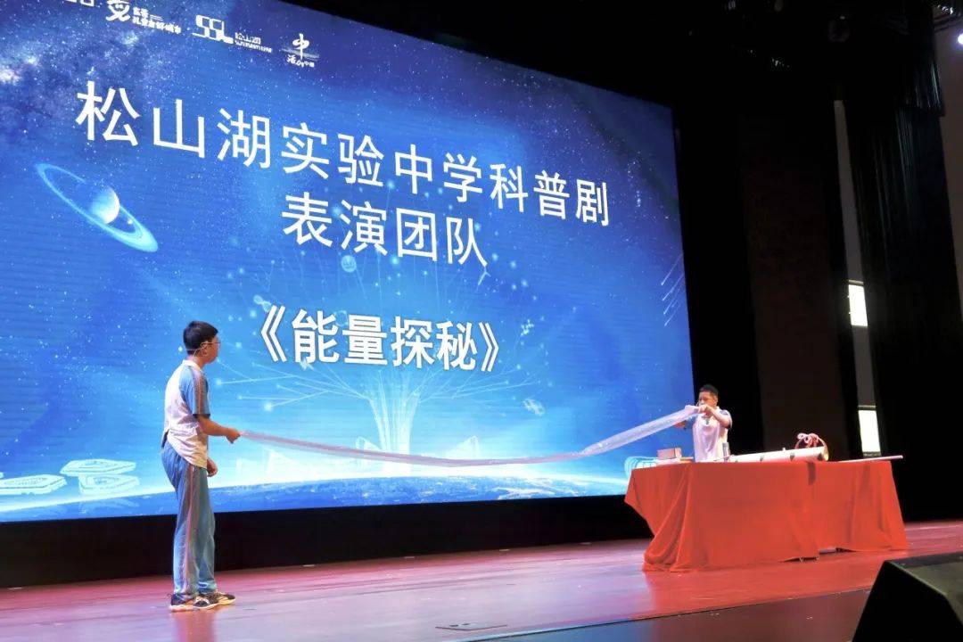 “含科量”十足！超跌高成长小市值科技股揭秘，社保险资同时重仓这3股