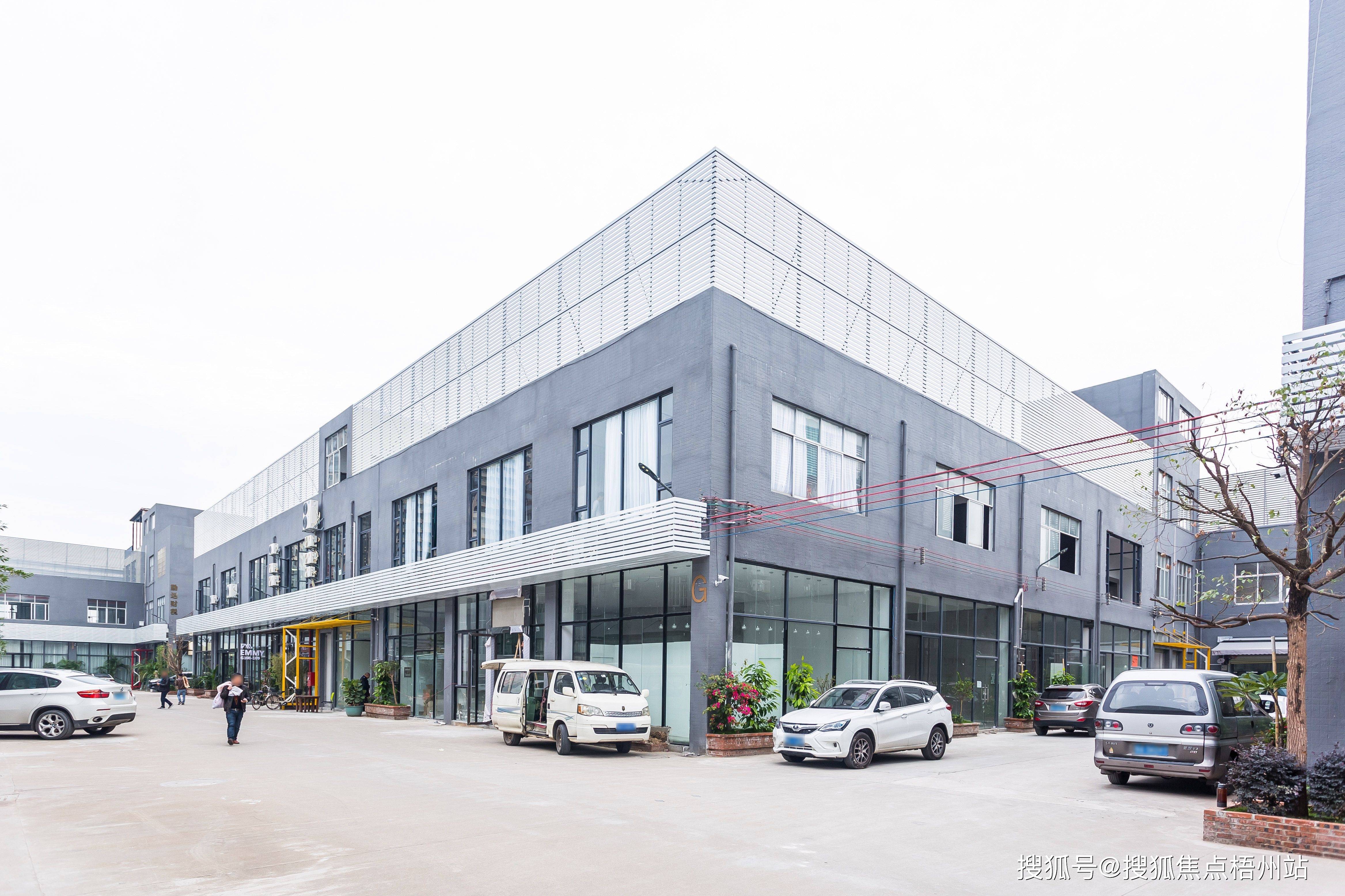 地铁广告行业现状及未来市场发展空间分析2024_人保车险   品牌优势——快速了解燃油汽车车险,人保财险 