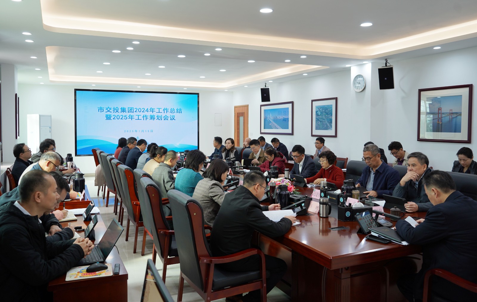 上交所召开沪市基准做市公司债ETF发展研讨会
