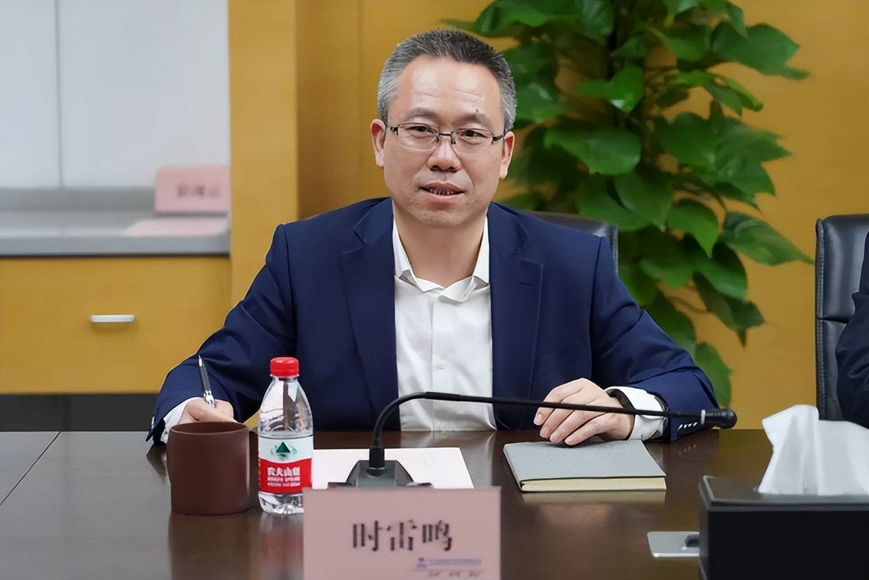 中国电建党委书记、董事长丁焰章与四川省委副书记、省长施小琳会谈