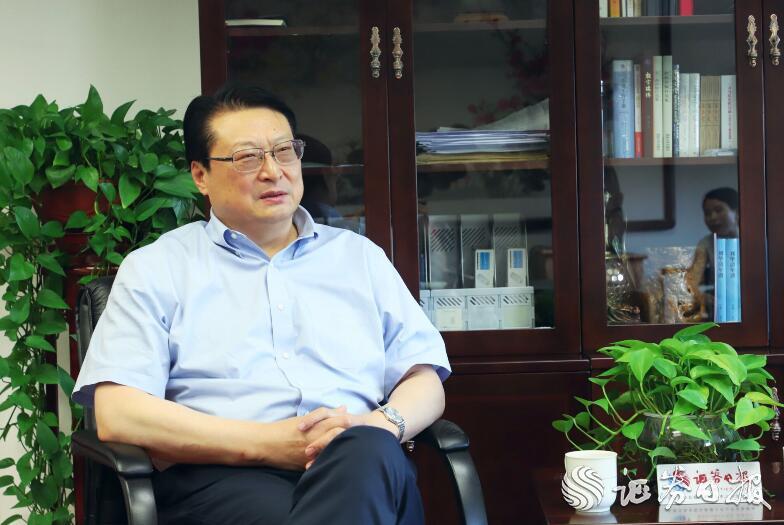 中国船舶：选举胡贤甫为董事长