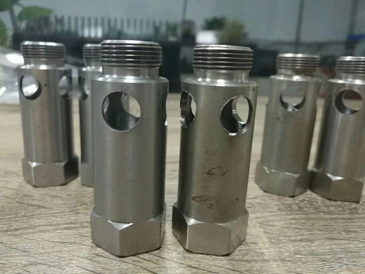 铁流股份获得实用新型专利授权：“一种汽车零部件用表面毛刺处理结构”