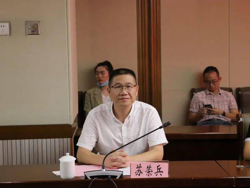国投资本：董事长段文务因工作调动离任