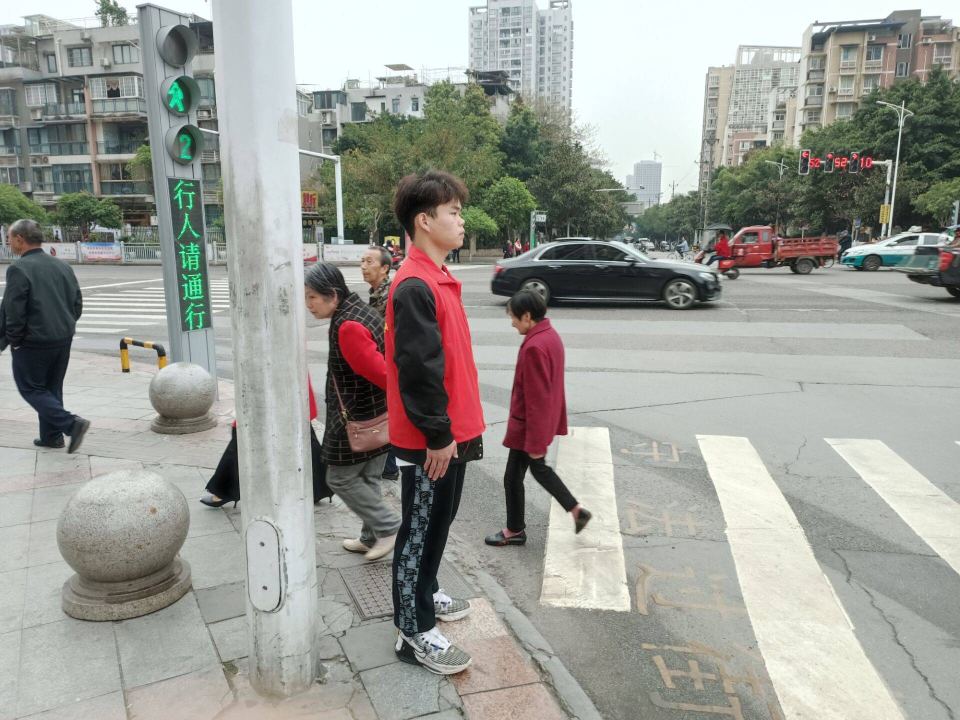 拥有“如意行”驾乘险，出行更顺畅！,人保有温度_2025年德化陶瓷行业现状与发展趋势分析