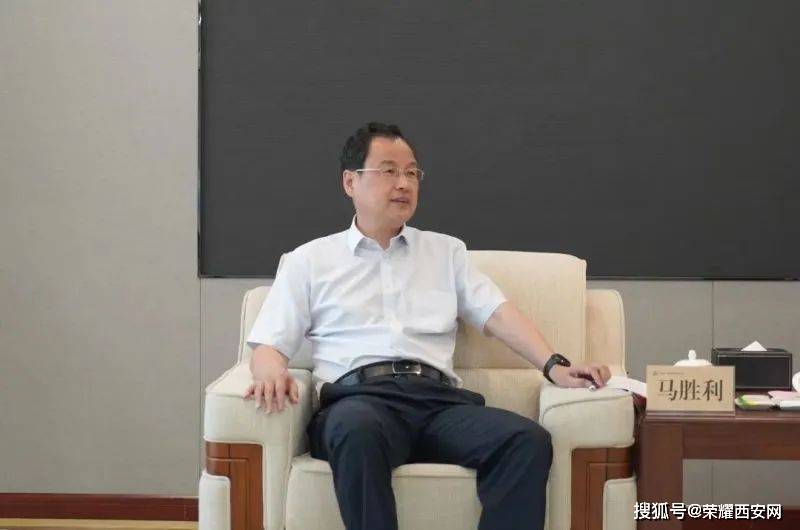 独家!万亿级城商行“换帅”,大股东一把手直接掌舵