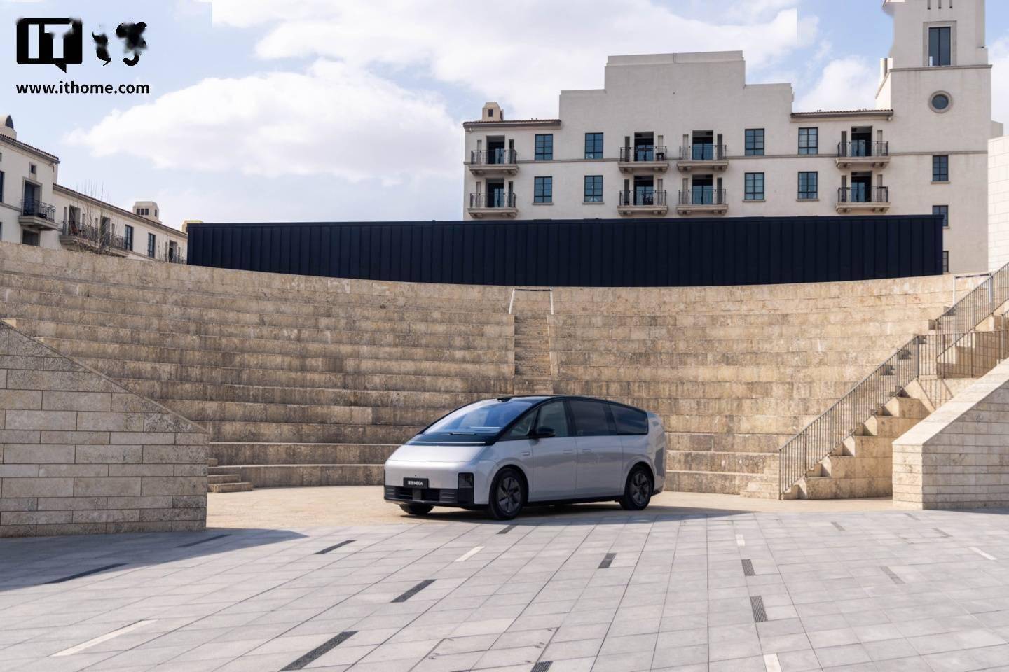 理想汽车：预计2025年第二季度交付约10.8万辆汽车