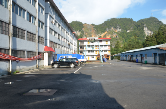 佛塑科技：拟转让全资子公司佛山市三水长丰塑胶有限公司100%股权