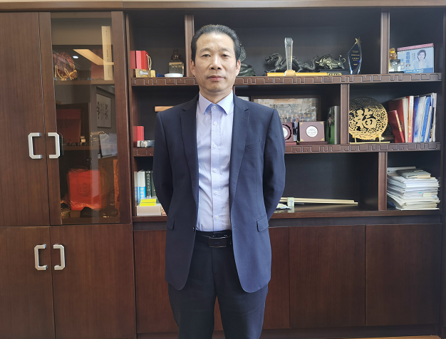 球冠电缆创历史新高，融资客减仓