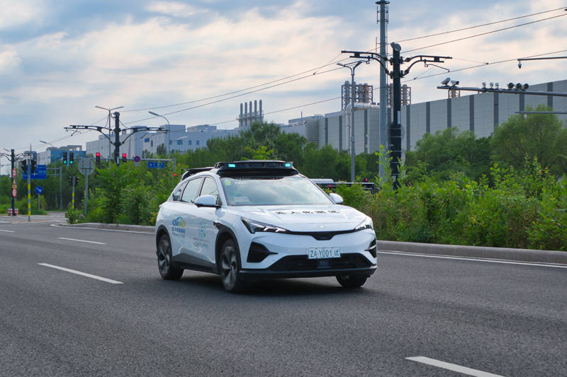 小马智行已在北京、广州、深圳三城开启7×24小时自动驾驶测试