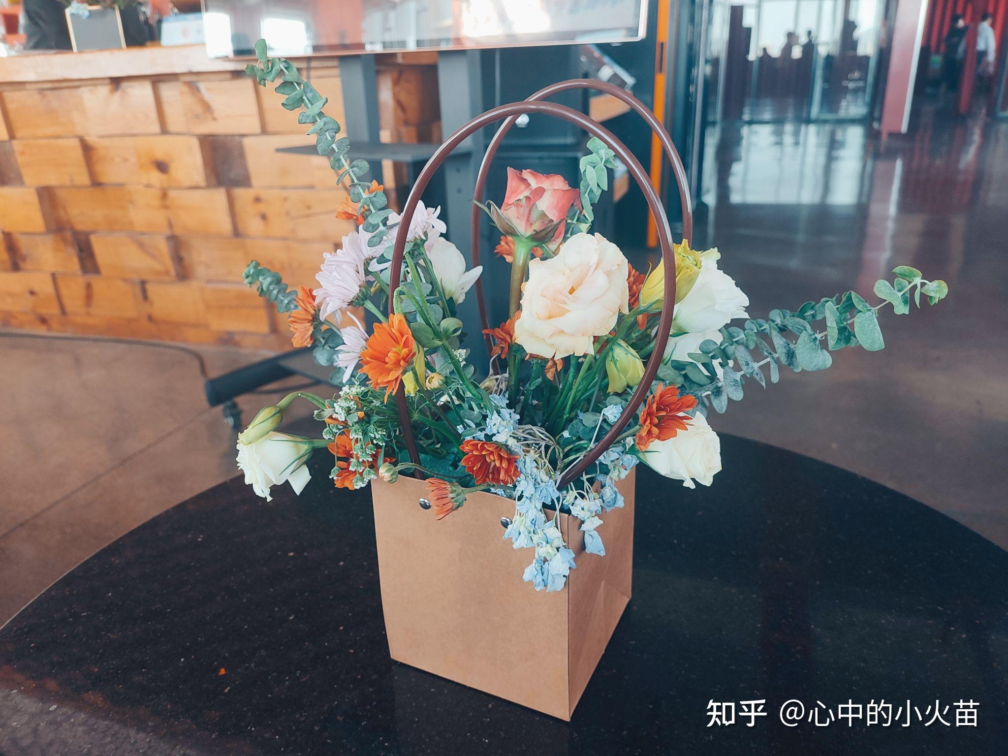 “北京印象花束”亮相，美团闪购助鲜花产业实现文化焕新与消费升级双向奔赴