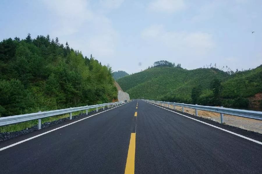 三部门：探索加大对农村公路中长期信贷支持力度 建立更加稳定的农村公路资金投入机制