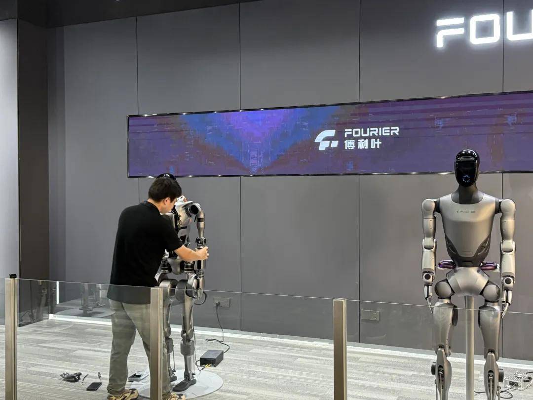 打造全国机器人产业集成应用高地 数十家江苏企业亮相世界机器人大会