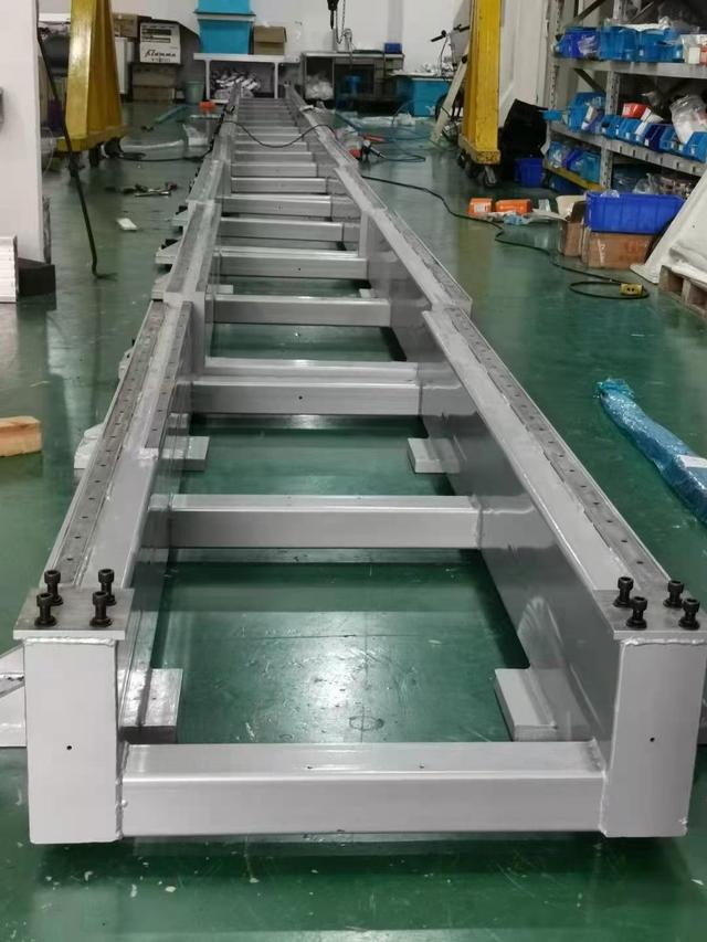 先进数通：公司的装卸货机器人并非人形机器人，相关产品业务量较小，不会对公司业务产生重大影响