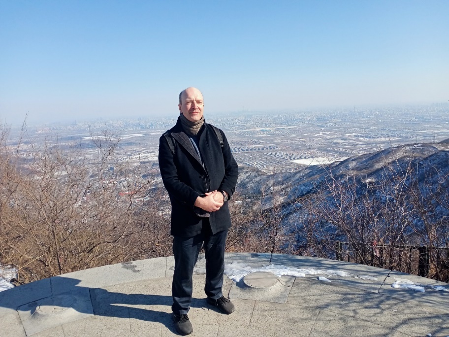 东西问丨任筱强：国际月球科研站“朋友圈”为何越来越大？