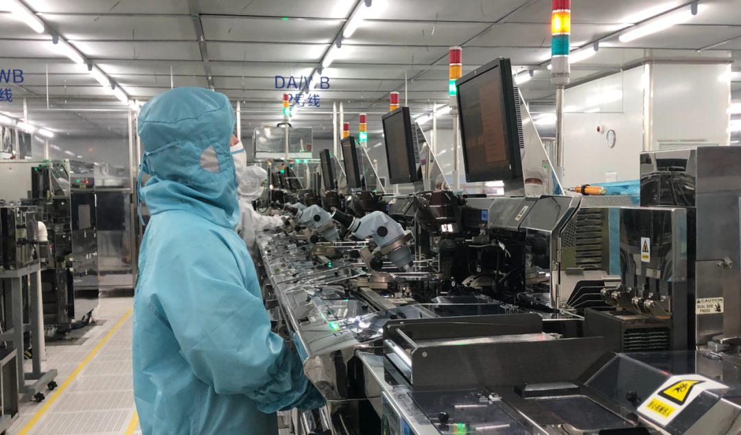 王府井:上半年净利润8110.47万元,同比下降72.33%