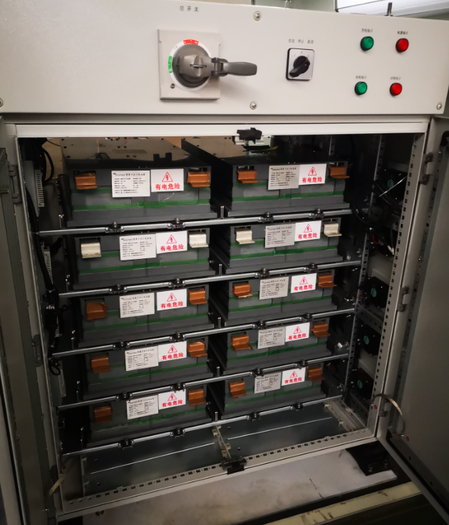 豪鹏科技获得实用新型专利授权：“户外光伏储能散热装置及储能设备”