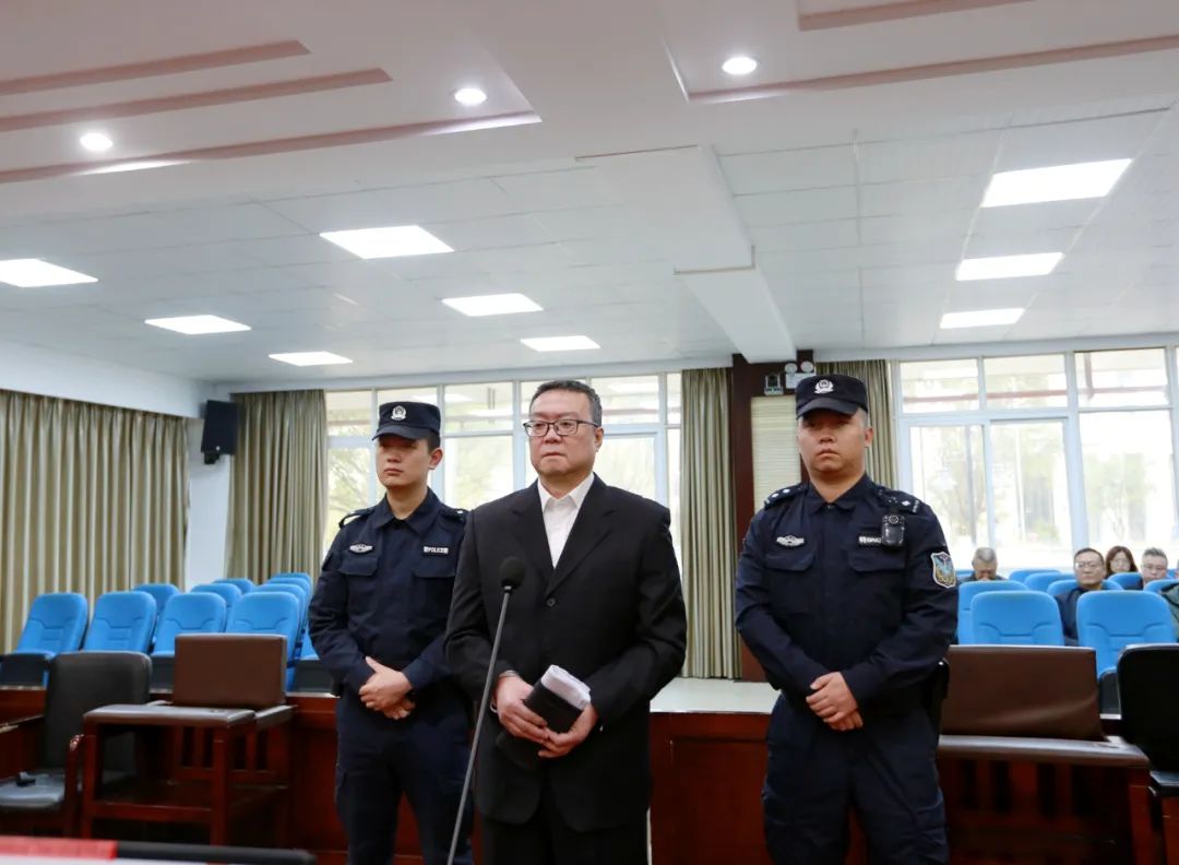 贵州省政协原副主席陈晏一审被判死缓