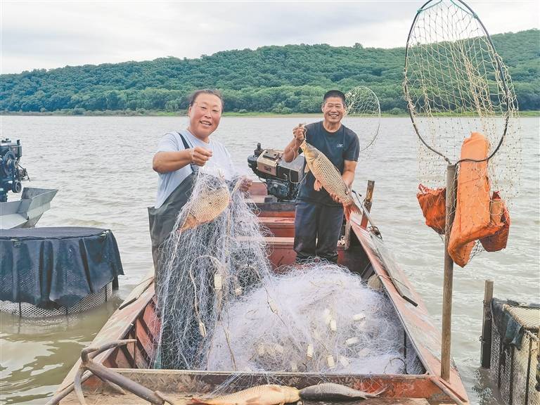 中俄两大界江进入20天秋季禁渔期
