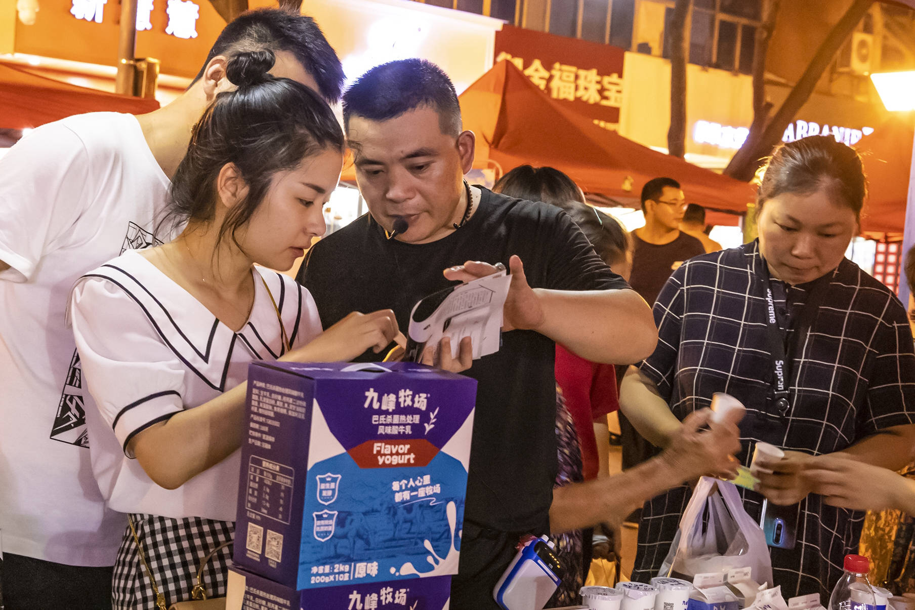 假期古城游火热 “老底子”激活消费新场景