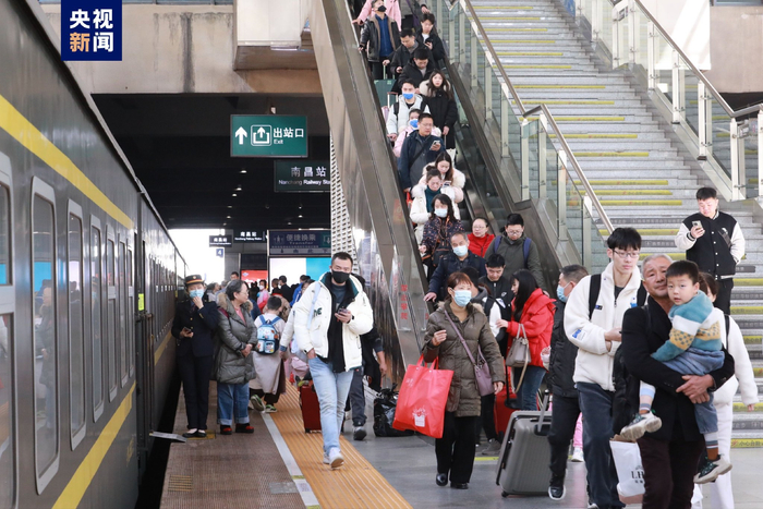 中国铁路北京局多项举措应对返程高峰
