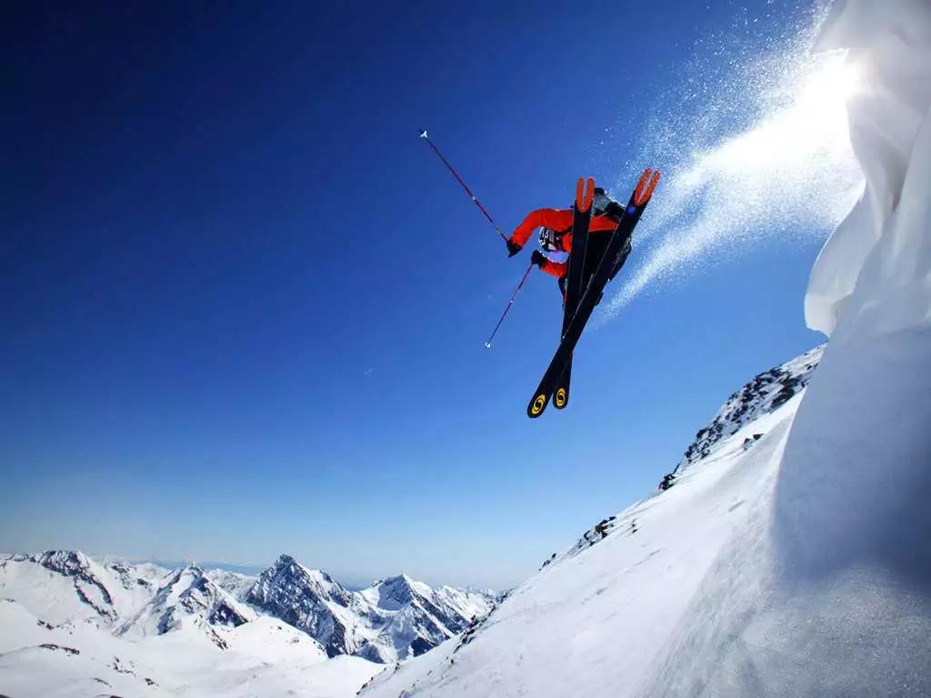 冰雪产业概念下跌1.59%，5股主力资金净流出超5000万元