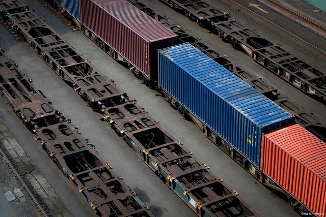 中国电建：签署重大合同 合同金额合计约117.19亿元