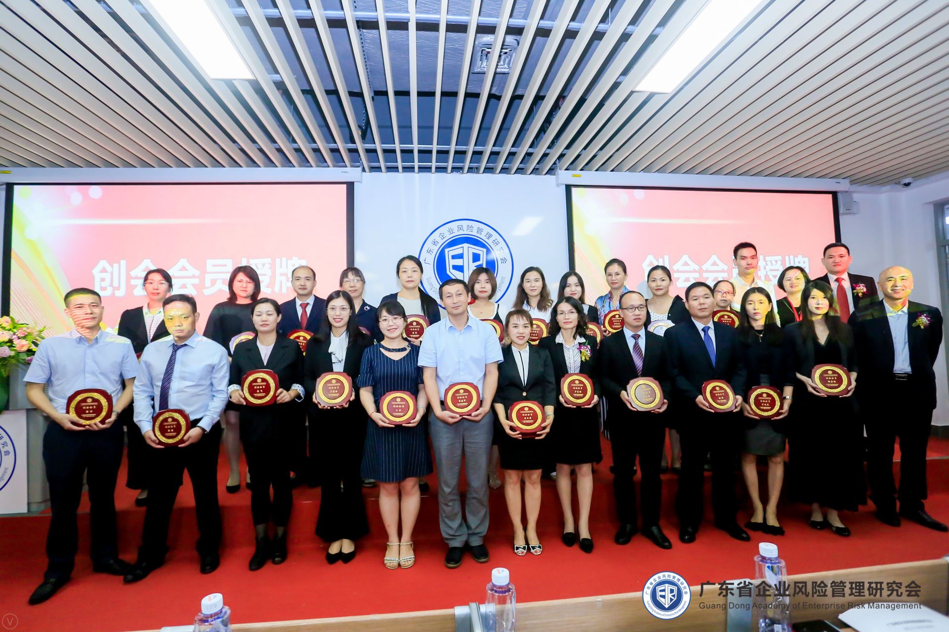 腾讯关联公司在深圳成立星耀未来酒店管理公司