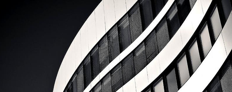 威唐工业董事张锡亮减持30.07万股，减持金额474.5万元