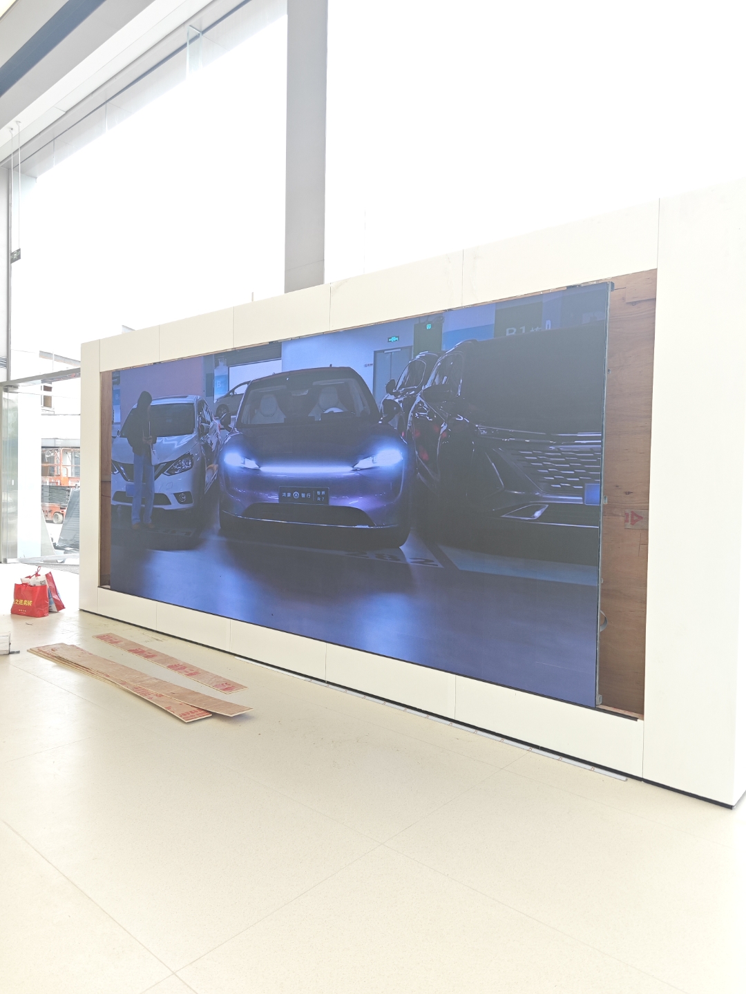 MiniLED观影新时代：这个双十一，让华为智慧屏为你“点亮”客厅中心