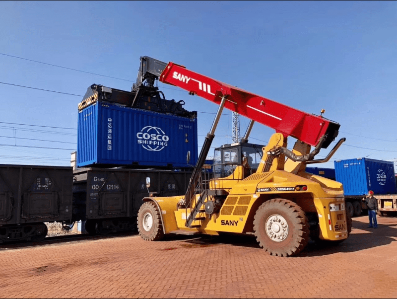 郑栅洁:内需成为拉动经济增长的主动力和稳定锚