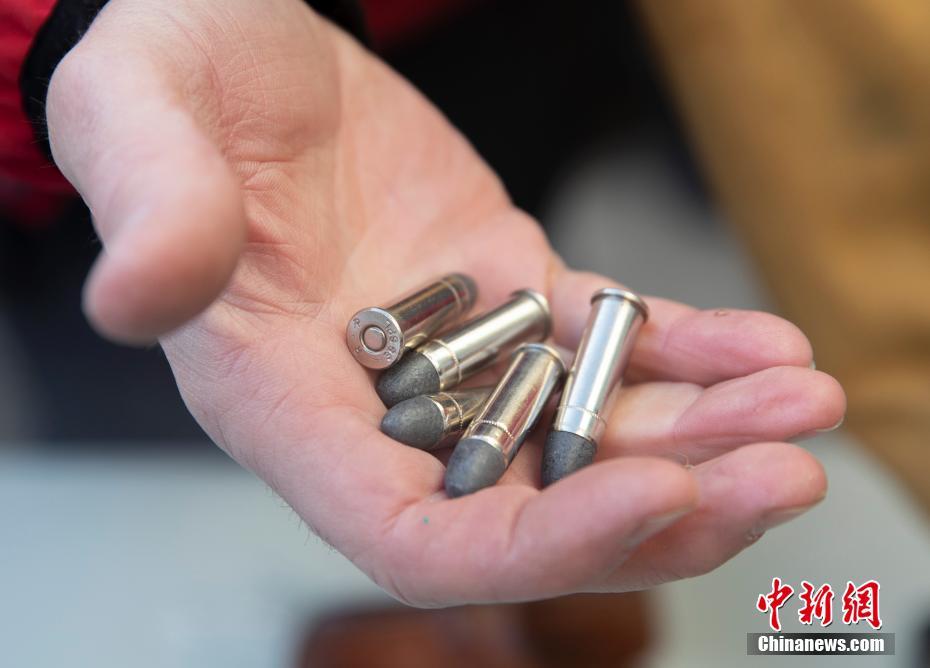 日本警方修改枪械规则,允许警察用步枪驱熊