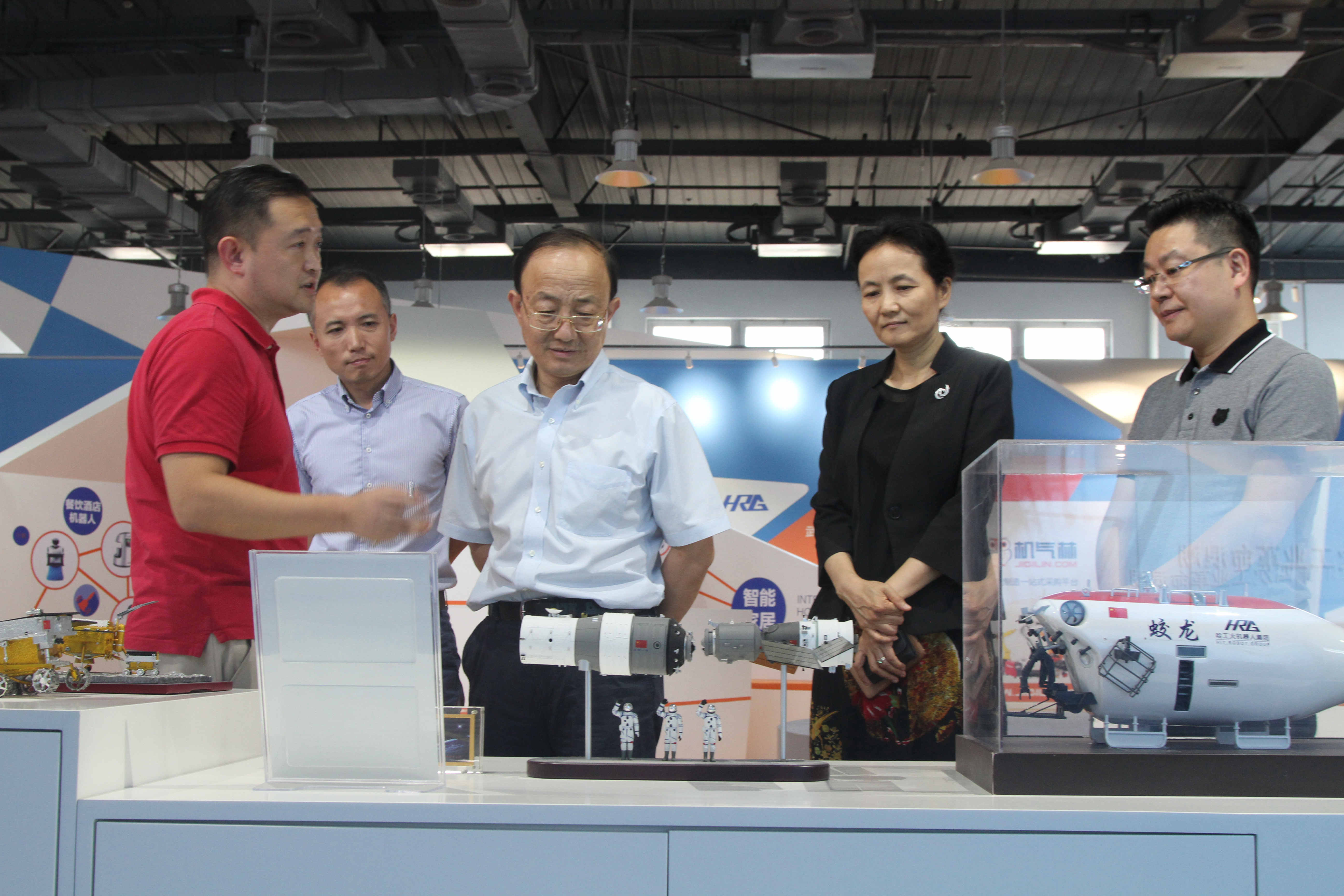 四中全会精神在基层丨哈工大“造卫星”的“小课堂”有了“新教案”