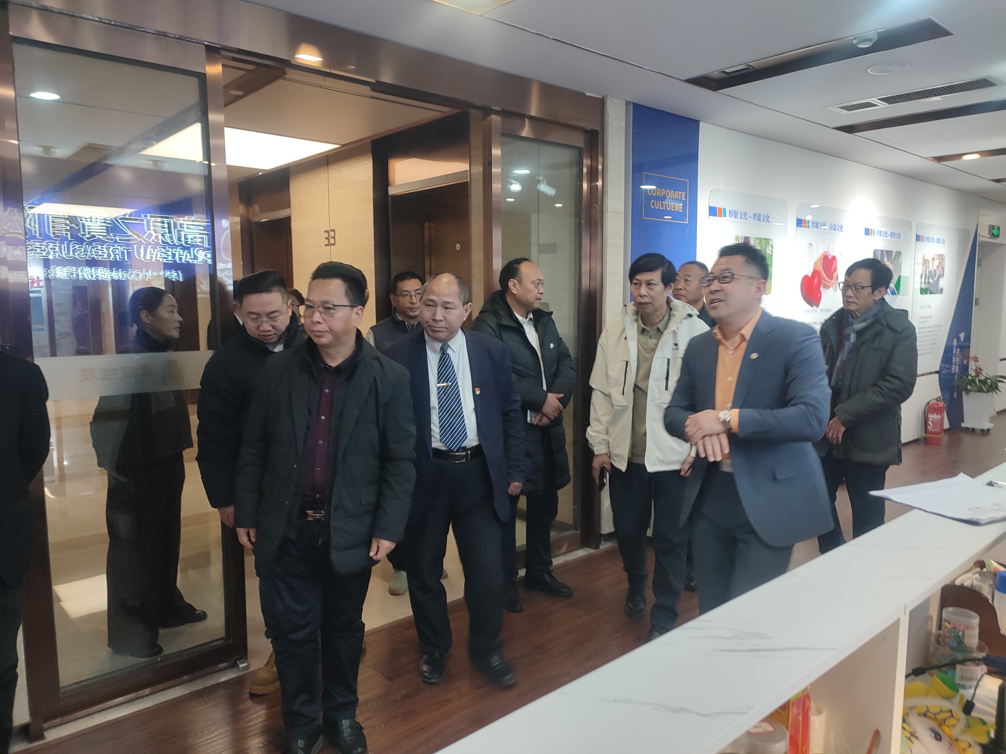 卓翼科技：11月13日召开董事会会议