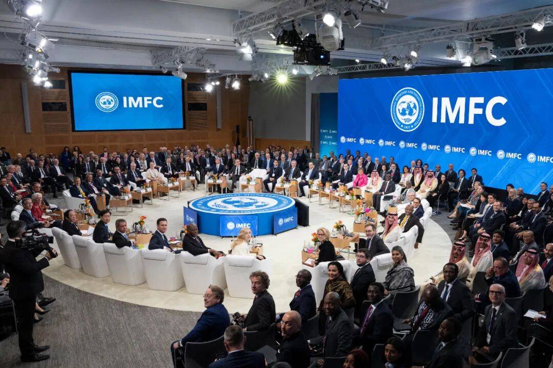 中国人民银行行长潘功胜会见德意志联邦银行行长约阿希姆·纳格尔