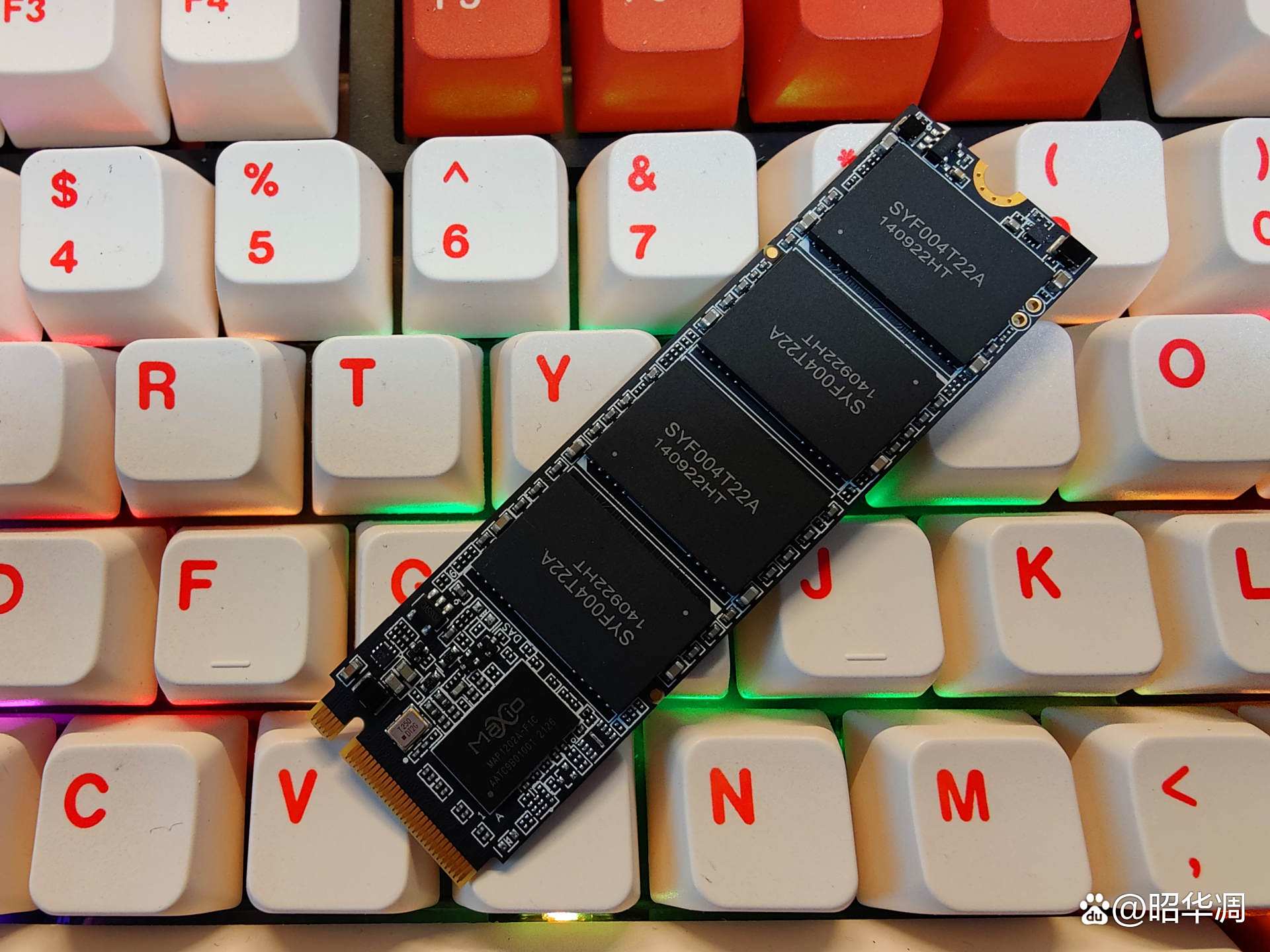 存储芯片急单涌现，3D NAND代工“风口”属于谁？