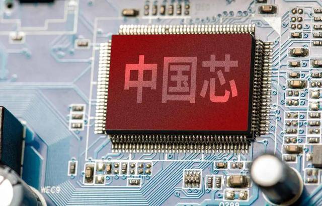 成堆芯片只能在仓库“吃灰”！AI“电老虎”遭遇电网“老骨头”：美国缺电搅动全球资本市场