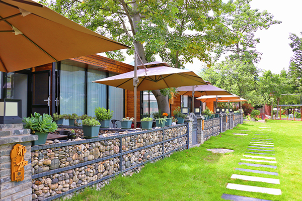 博闻科技：公司咖啡业务的实施主体为上市公司，与保山比顿咖啡有限公司不存在关联关系