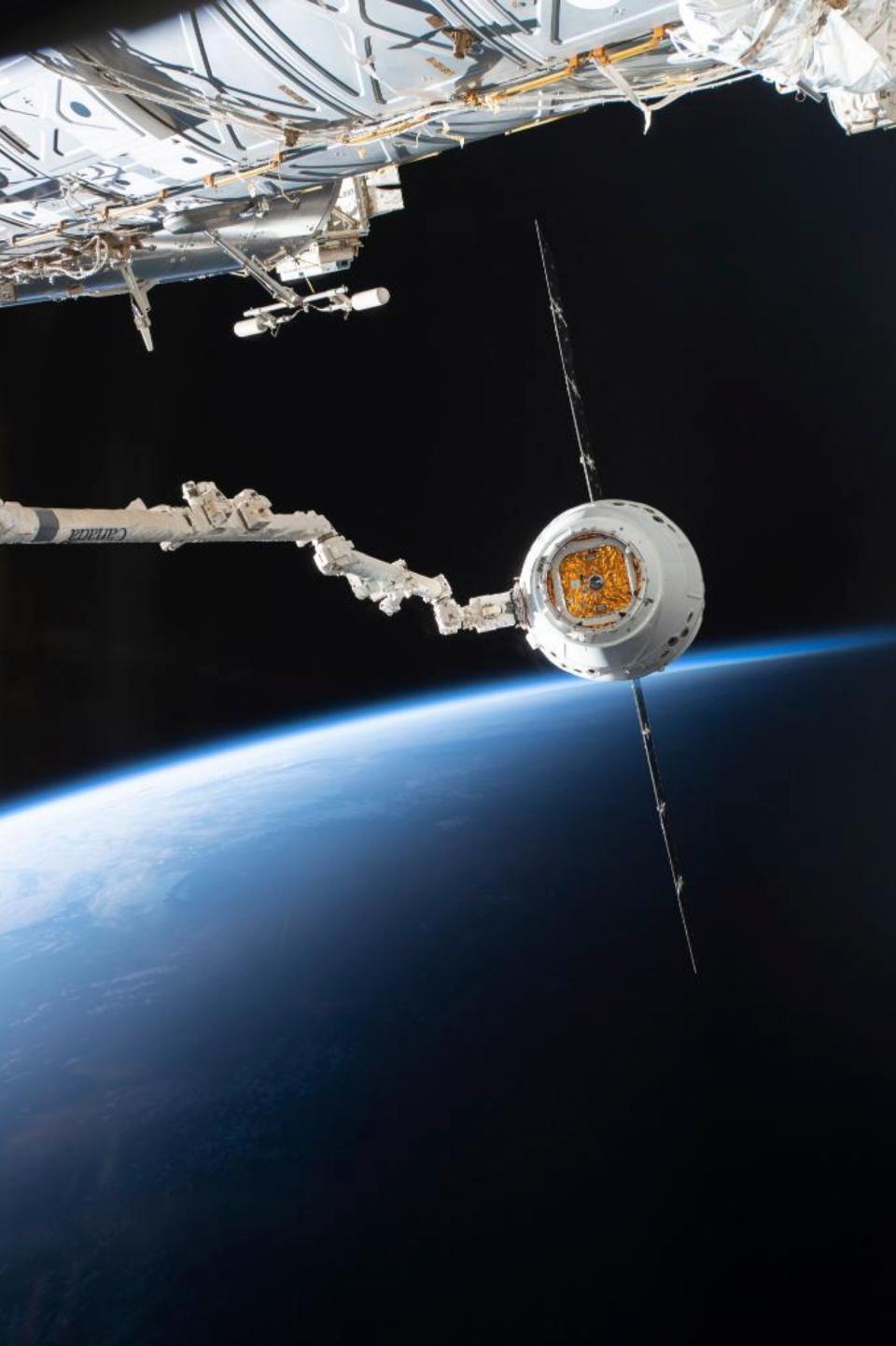 SpaceX据称寻求明年上市