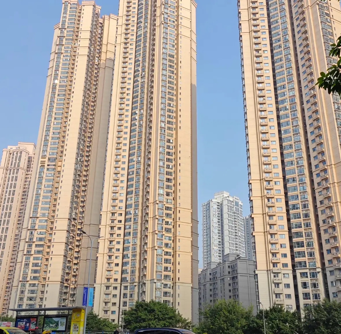 “住宅限高令”密集出台，最高“80米、26层”成大趋势！倒逼行业转型，好房子没有“天际线崇拜”