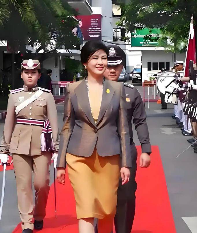 外交部部长助理刘彬同乌克兰第一副外长基斯利察举行中乌外交部政治磋商