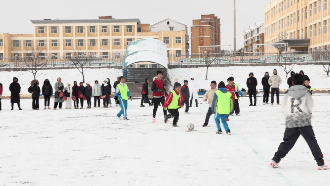 中俄中小学生雪地足球赛在同江市开幕