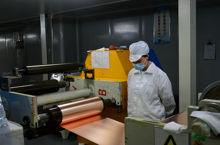 莱特光电：拟开展高频高速覆铜板的核心基材石英纤维电子布的研发生产