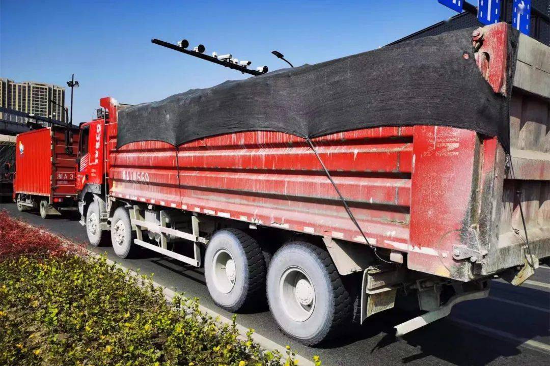 三亚回应“相关海域存在非法潜水活动”:已对涉事单位作出行政处罚