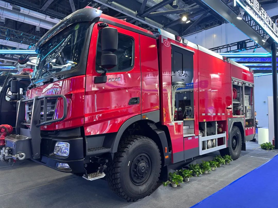 山金国际：2024年公司实现银产量196.05吨