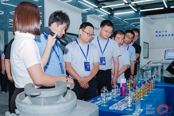 从实验室到产业一线：一所地方高校的“智能+”人才培养突围战