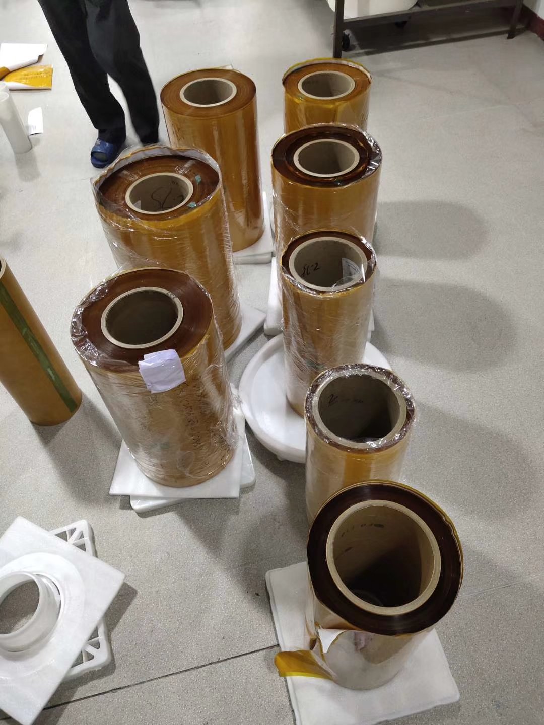 新广益：公司两款低介电PI胶膜已经完成研发结项，主要用于FPC和电子组件，已经形成批量生产