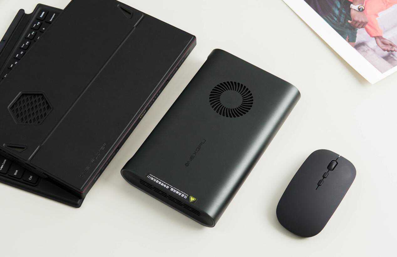 文远知行：旗下Robotaxi GXR成为全球首款搭载NVIDIA DRIVE Thor X芯片的Robotaxi