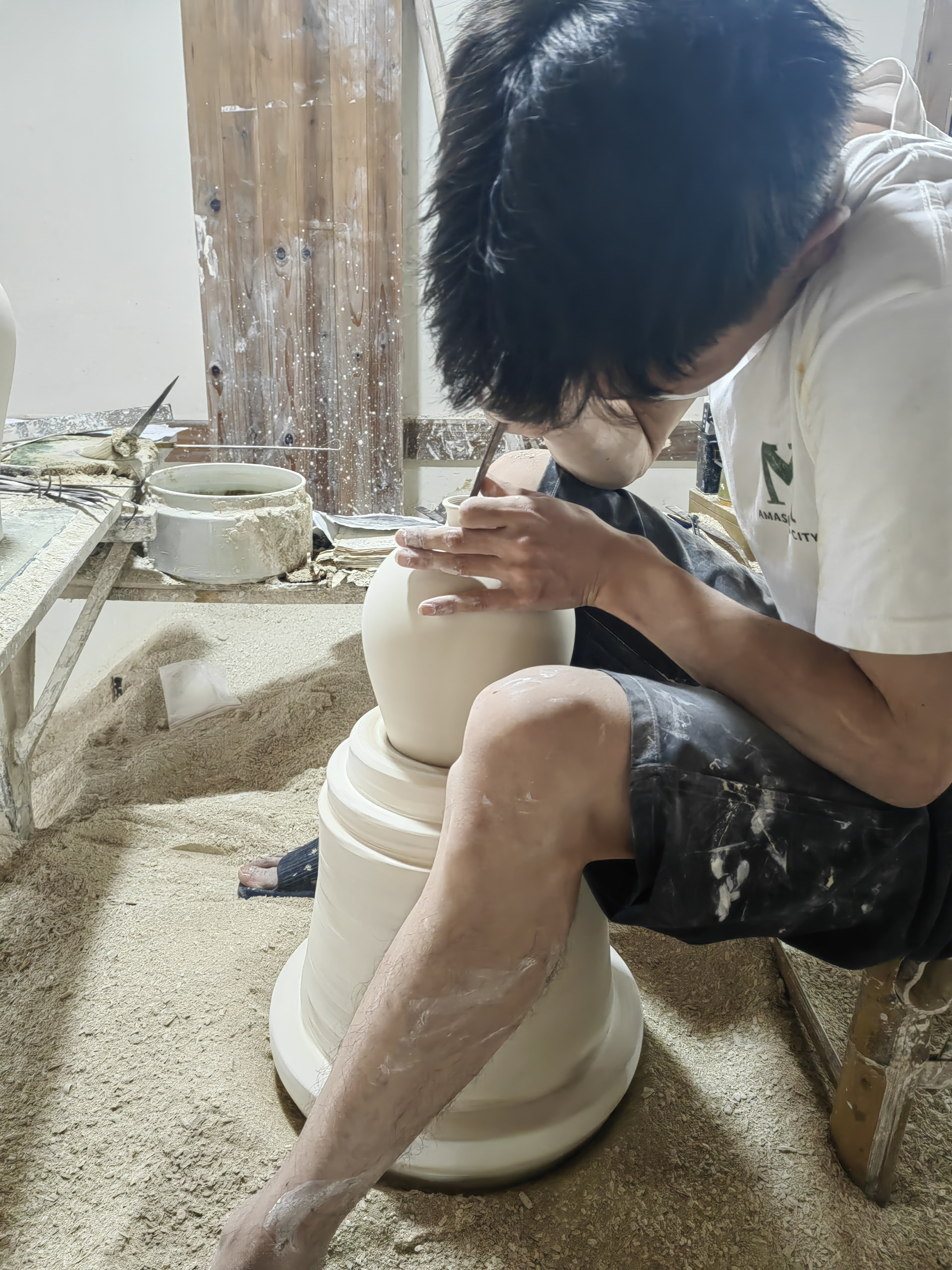 从家庭作坊到现代工厂 山西忻州手艺人坚守百年“笨功夫”