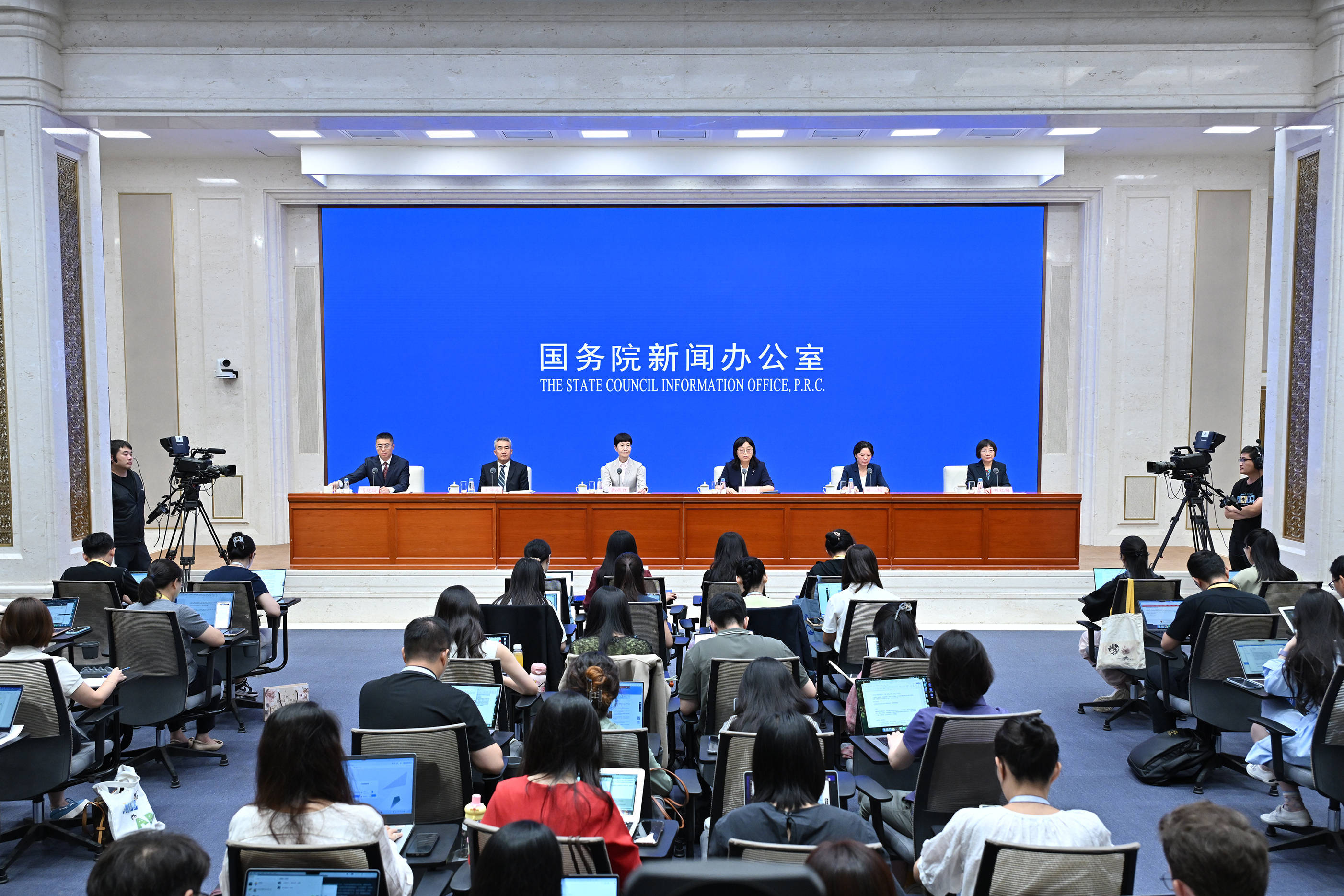 预告：国新办1月19日将举行新闻发布会 介绍2025年国民经济运行情况